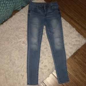 American Eagle Light Wash Jeans